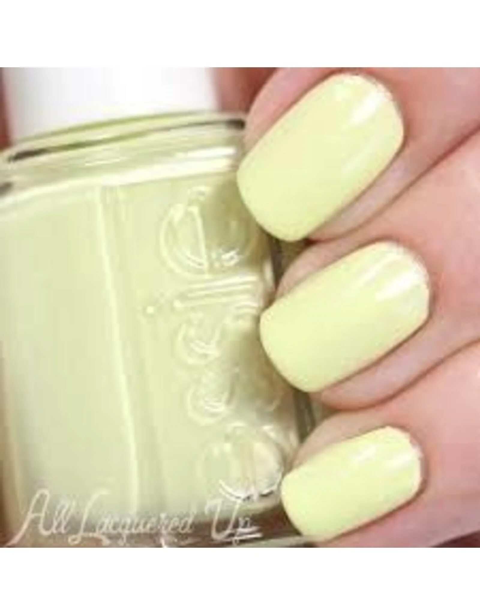 Лак с желтизной. Essie лак желтый. essie 803 желтый. пожелтел лак. лак жёлтый под патину.