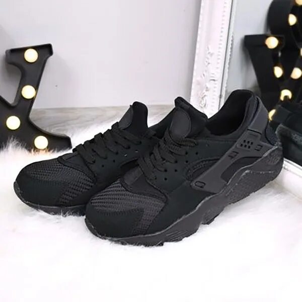 Nike Huarache черные сетка. Черные кеды Nike Huarache. Vilin Sport черные кроссовки. Кроссовки женские джиокс черные. Черные кроссовки сеткой