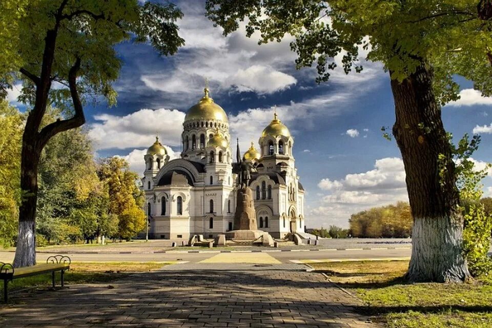 Новочеркасск фото. Собор Новочеркасск. Патриарший Вознесенский войсковой всеказачий собор. Достопримечательности Новочеркасска Ростовской. Соборная площадь Новочеркасск.