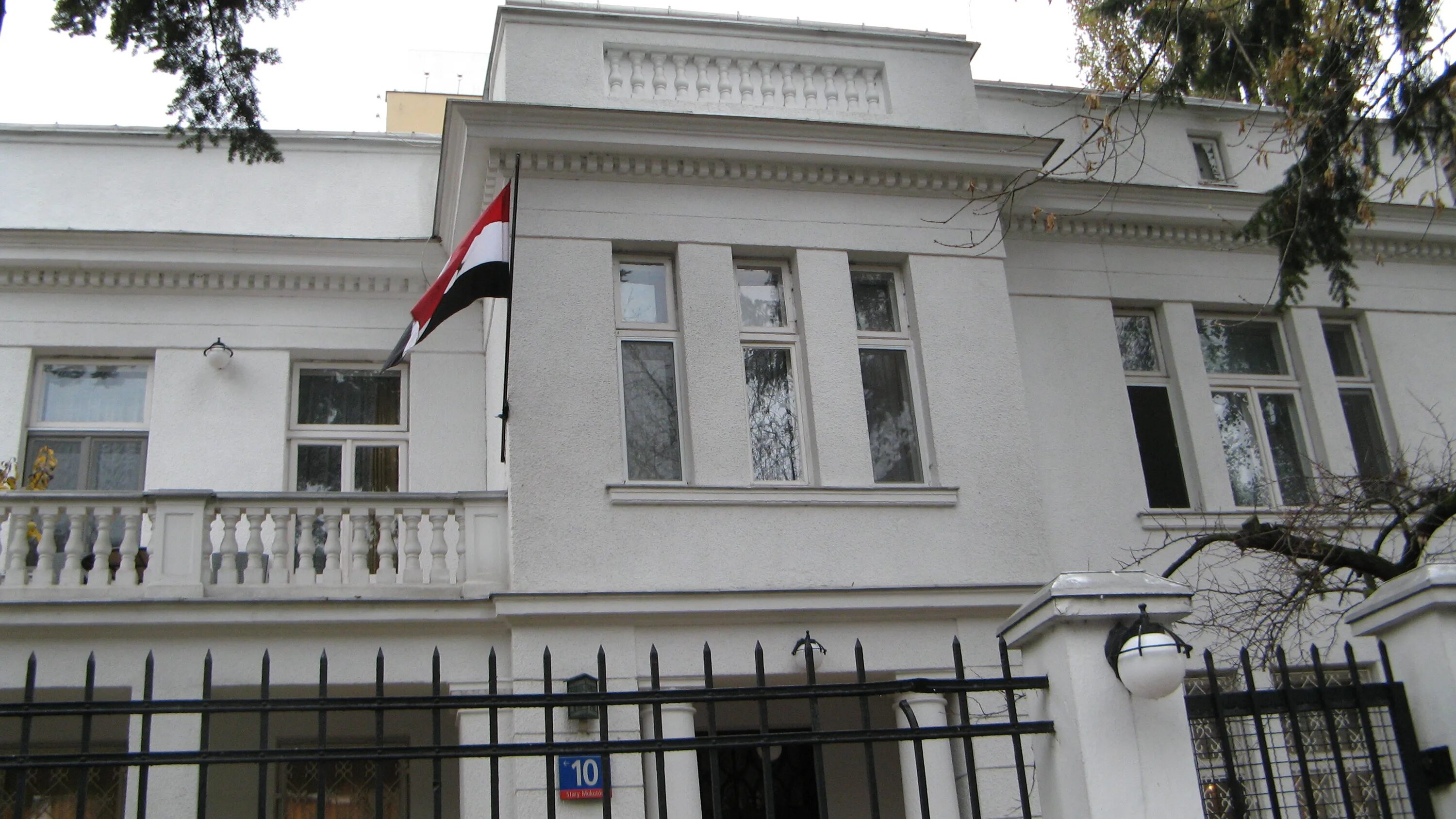 Посольство сирии в москве. Посольство России в Сирии. Посольство сирийской арабской Республики в Москве. Посольство Сирии в Москве фото.