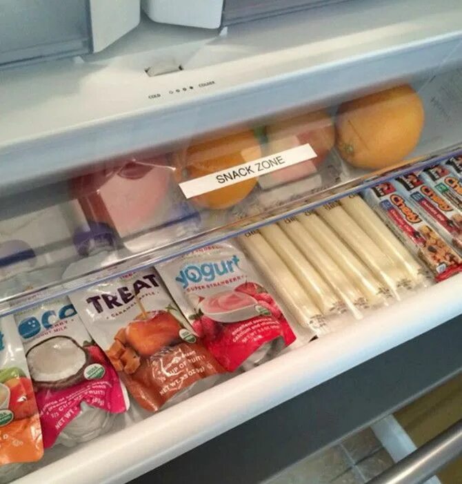 There some juice in the fridge. Порядок в холодильнике. Порядок в морозильной камере. Организация хранения в морозилке. Порядок в морозилке.