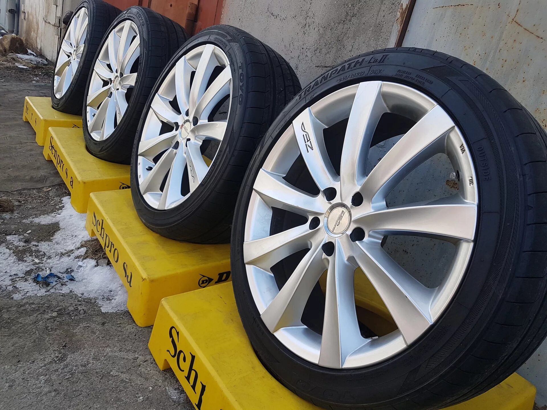 Toyo proxes sport. Dunlop 255/50 r20 sport maxx. Резина toyo 245/65 r17. Toyo proxes c1s. Toyo 245 40 r19.