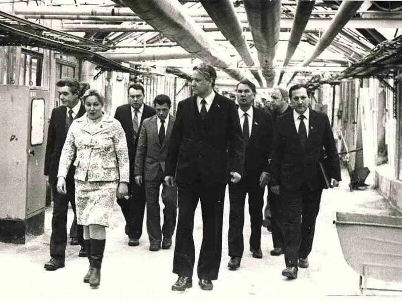 Секретари обкома кпсс. Секретари обкома кпсс. Борис ельцин секретарь свердловского обкома. Секретари обкома кпсс. Свердловский областной комитет кпсс ельцин.