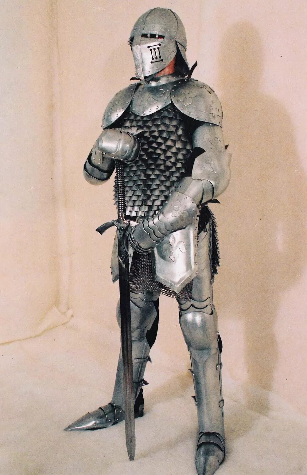 ламеллярная броня русь. броссары доспехи. броссары доспехи. реставрация доспехов. карацена доспехи.