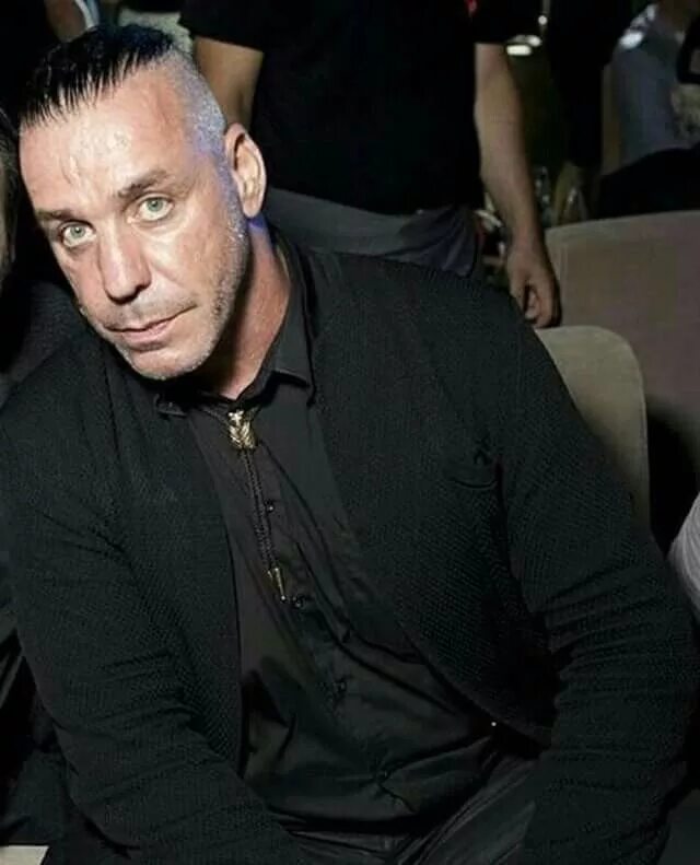 Тиль рамштайн. Солист рамштайн. Солист рамштайн. Тилль линдеманн сейчас. Тилль линдеманн сейчас.