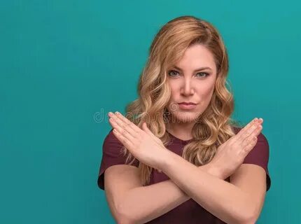 Arm her