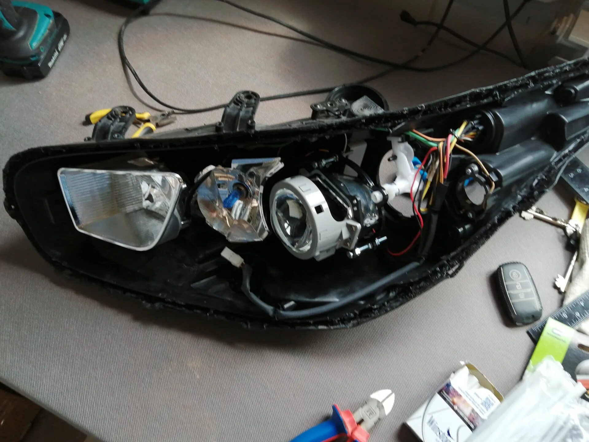 Установить лед линзы. Bi led kia ceed 1. би лед линзы киа сид 2. led линзы в фары киа сид 2. диодные линзы на киа сид 2.