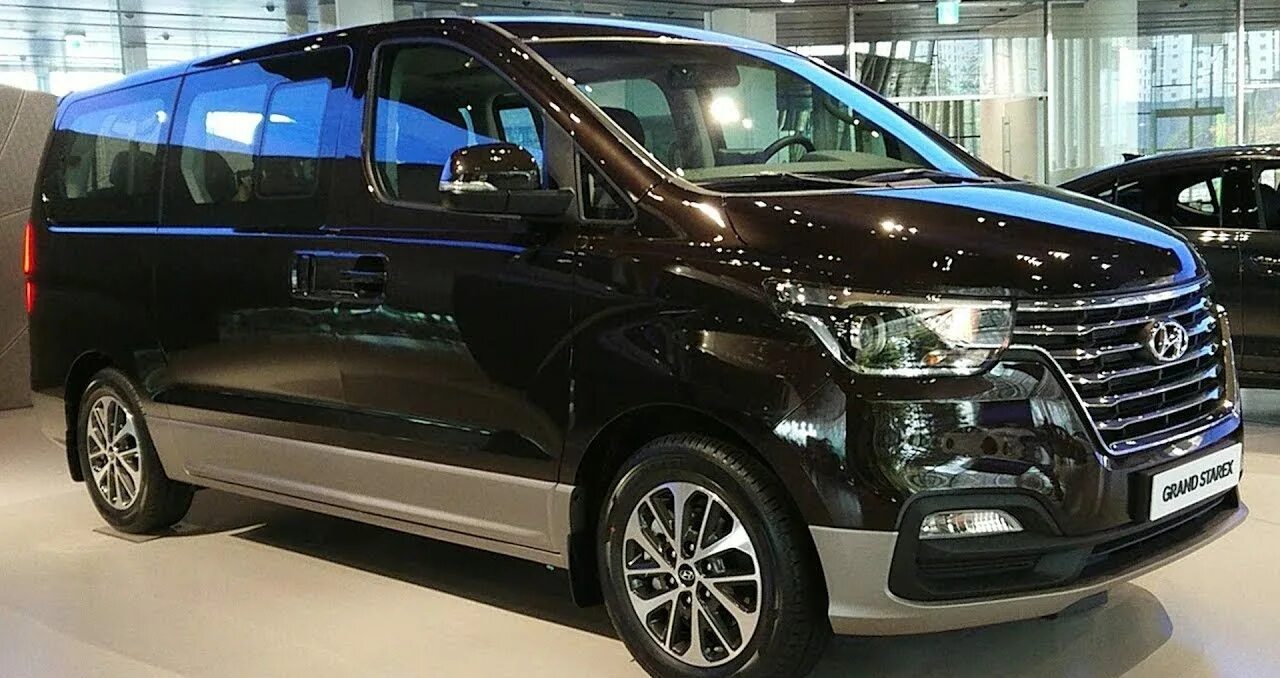 Новый микроавтобус хендай. Hyundai starex 2025. хендай старекс 2025. хендай гранд старекс 2025. hyundai starex h1 2018.