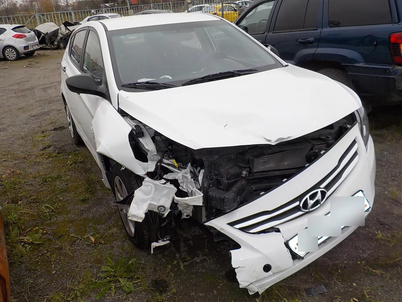 Битый хендай солярис. Битые солярисы. Битый хендай солярис серебристый. Битый хендай солярис. Битый солярис 2.