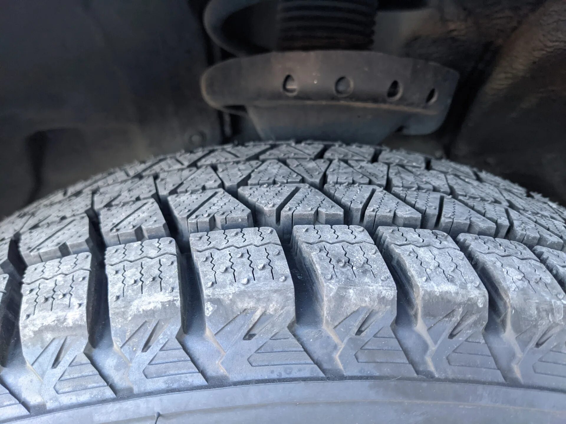 Bridgestone blizzak dm v3 r17. Bridgestone blizzak dm-v3. бриджстоун близак дм в3. bridgestone blizzak dm-v3 евроэтикетка.