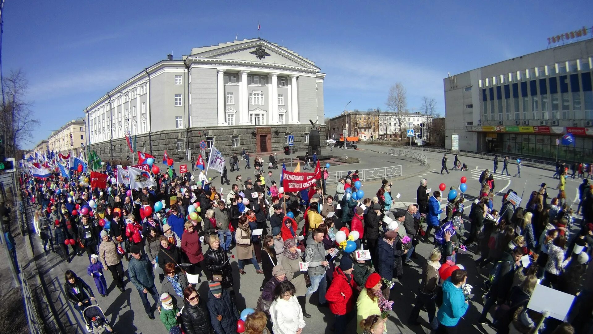 1 мая петрозаводск. Площадь Кирова Петрозаводск. Площадь Кирова 1 Петрозаводск.