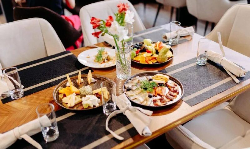 Ооо рестобар сервис екатеринбург. Магазин курчатовский обнинск. Ресторан атмосфера обнинск. Искра нижнекамск рестобар. Аксенова 6а обнинск.