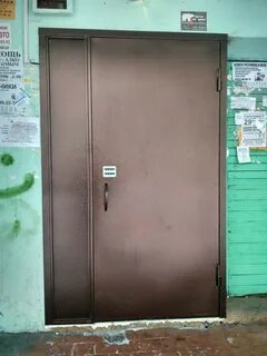 Подъездный дверь
