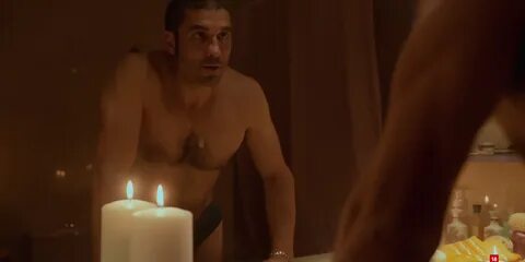 Álex García in series El inmortal (Ep.7, 2022) .