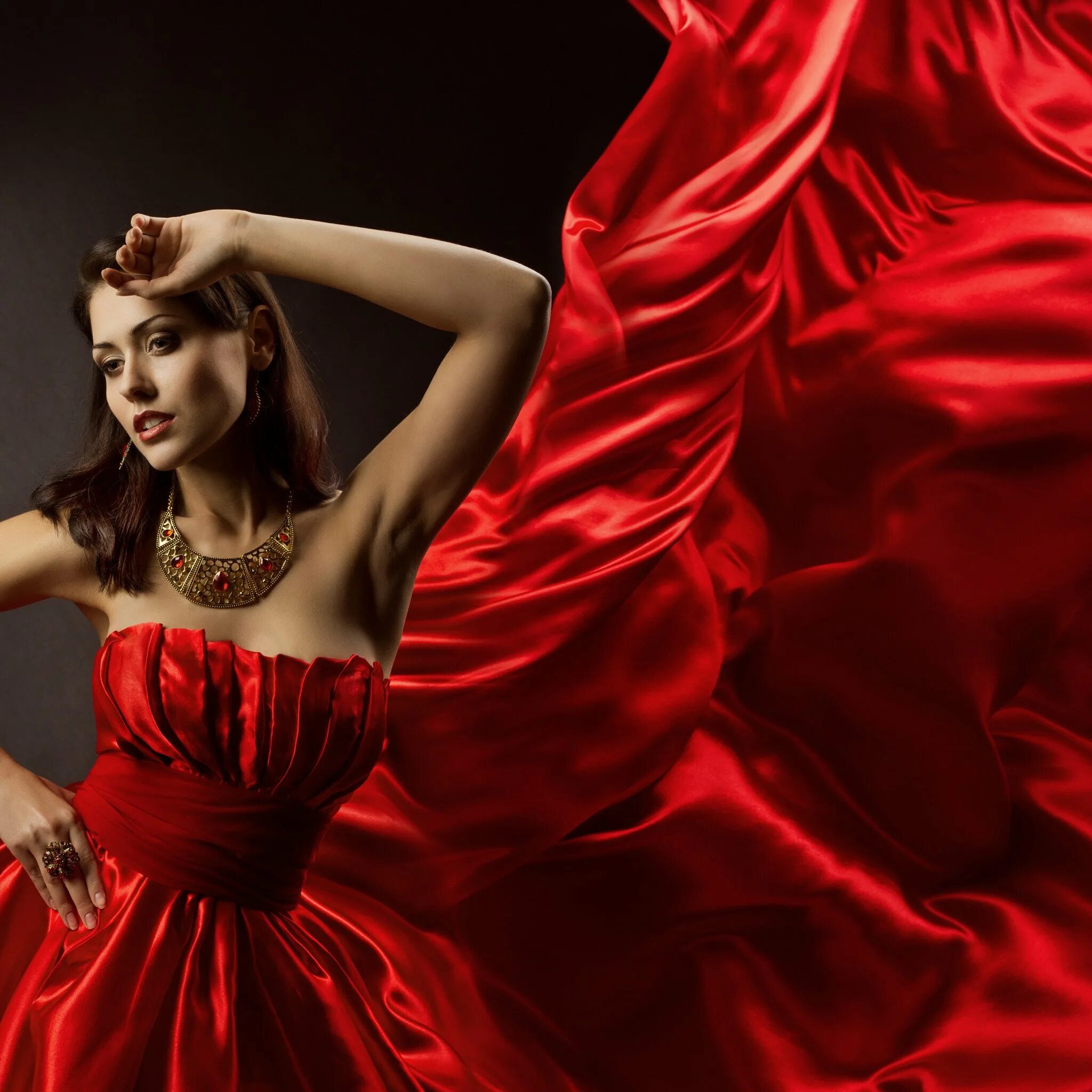 Сонник быть в платье. Красивое красное платье. Женщина в Красном платье. Девушка в Вечернем платье.