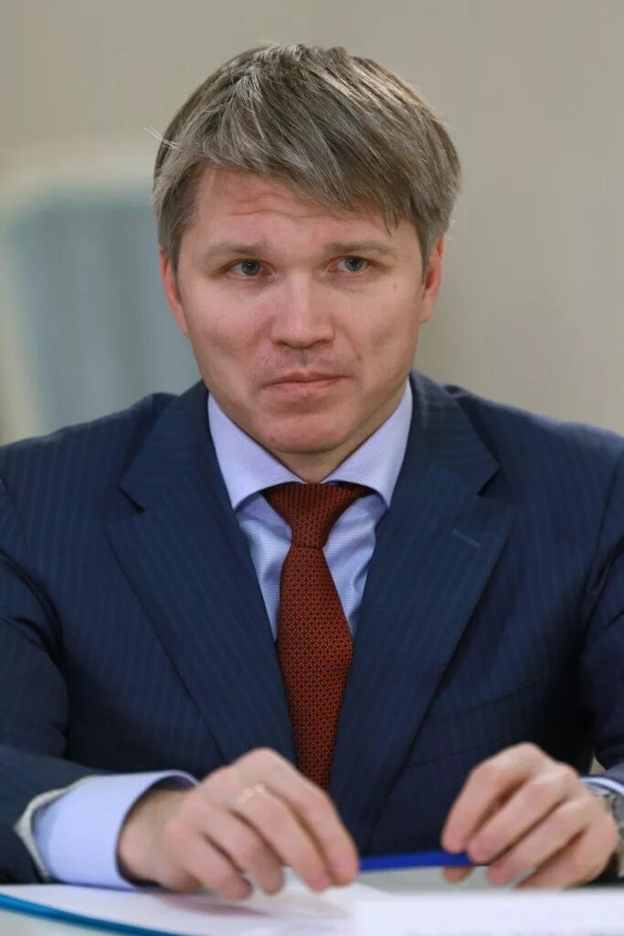 павел колобков фото. колобков министр спорта. павел колобков фехтование. павел колобков. колобков павел анатольевич газпромнефть.