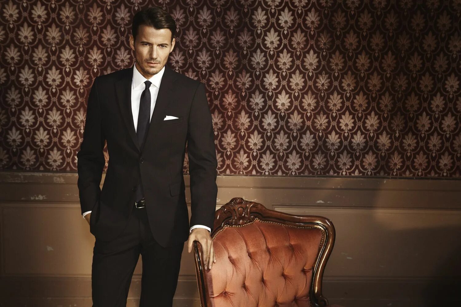 Massimo Dutti - Personal Tailoring Well dressed men, Gentleman style, Mens outfi