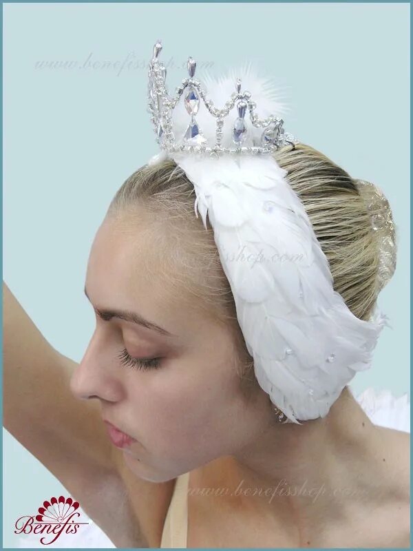 балетные диадемы, тиары. диадема лебединое озеро. балетный костюм лебединое озеро. балерина головной убор из перьев. полина семионова балерина фото.