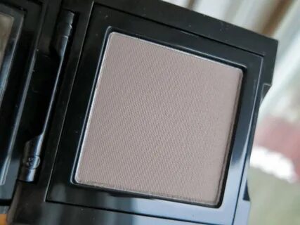 Shadow brown