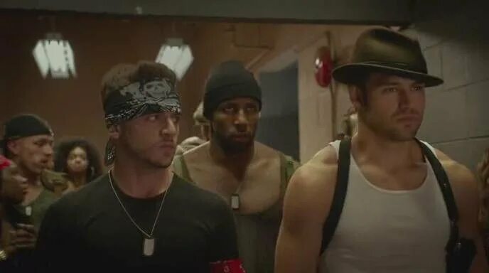 Все или ничего фильм. Всё или ничего 2005. The longest yard 2005. Адам сэндлер the longest yard фильм 2005. Шаг вперед 5 эдди.