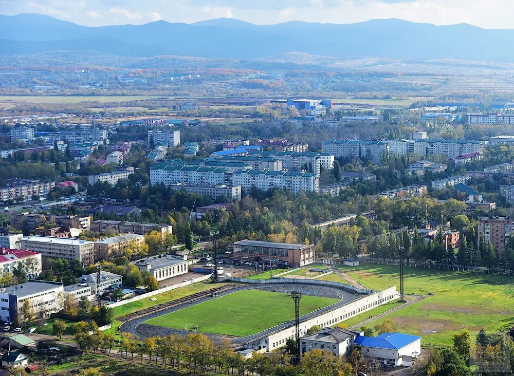 Приморский край арсеньевск. Арсеньев город парк. Город арсеньев дальний восток. Город арсеньев приморский край население. Артемьев город приморский край.