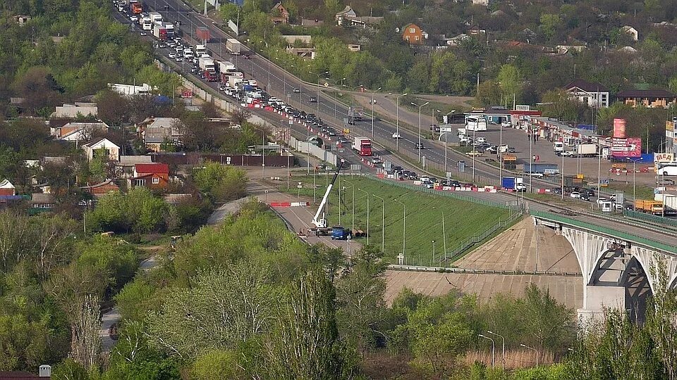 движение в каменск шахтинском. мост через реку северский донец м-4 дон. движение в каменск шахтинском. виадук мкр заводской каменск-шахтинский. каменск шахтинский мост м4.