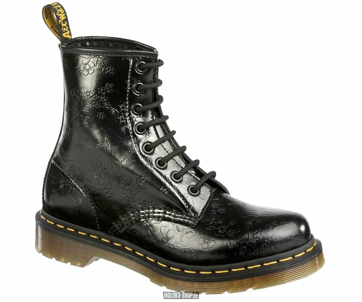 Martens ботинки 1460. Doc martens. Ботинки в стиле мартинс. Doc martens. Док мартенс ботинки.