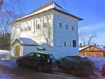 Нижняя первом доме