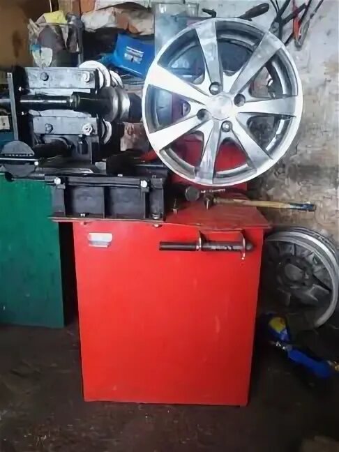 Прокатка автомобильных дисков. Правка литого диска. Правка дисков тула. Правка дисков. Прокатка литого диска.