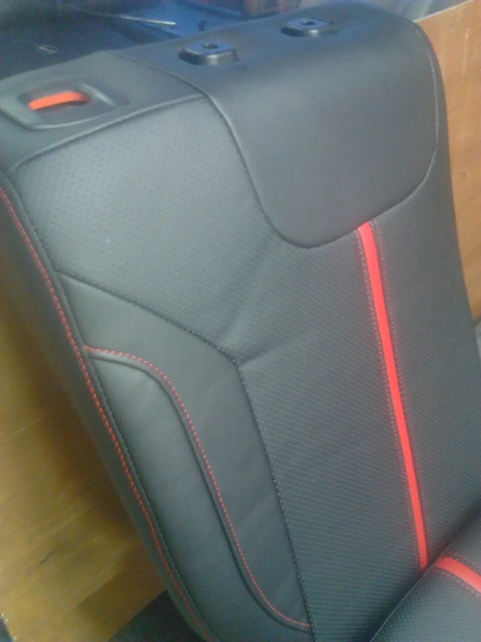 Чехлы фф3 драйв. Titanium чехлы. Мондео 2013 сиденья. Чехлы сидений форд фокус 3 титаниум. Чехлы автопилот на форд мондео 4.