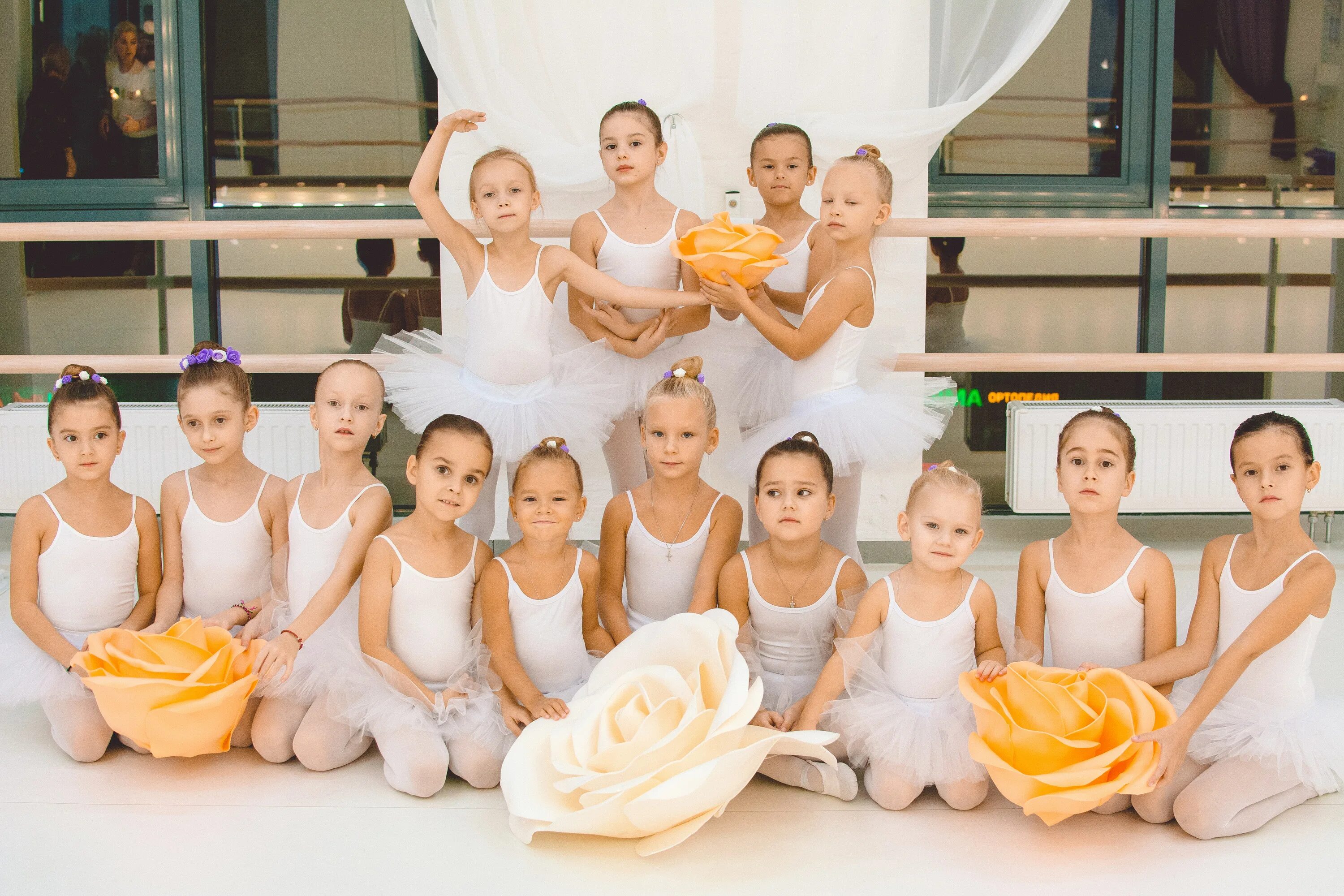 танцы воронеж взрослые. ансамбль улыбка салават. школа танцев воронеж. костюмы для танцевальных коллективов. ансамбль ровесник воронеж.