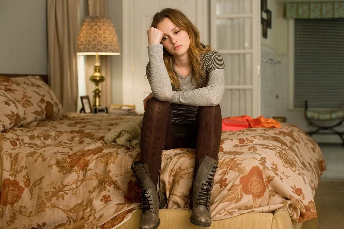 главная героиня боится. шарни винсон тебе конец. джон гудман кловерфилд 10.