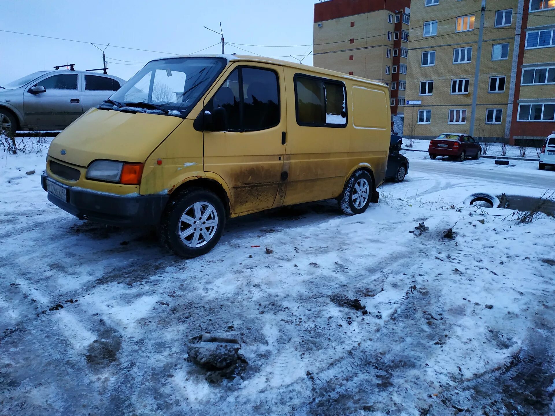 Ford Transit r17. Диски Ford Transit r16. Диски Ford Transit 16. Форд Транзит 1995.