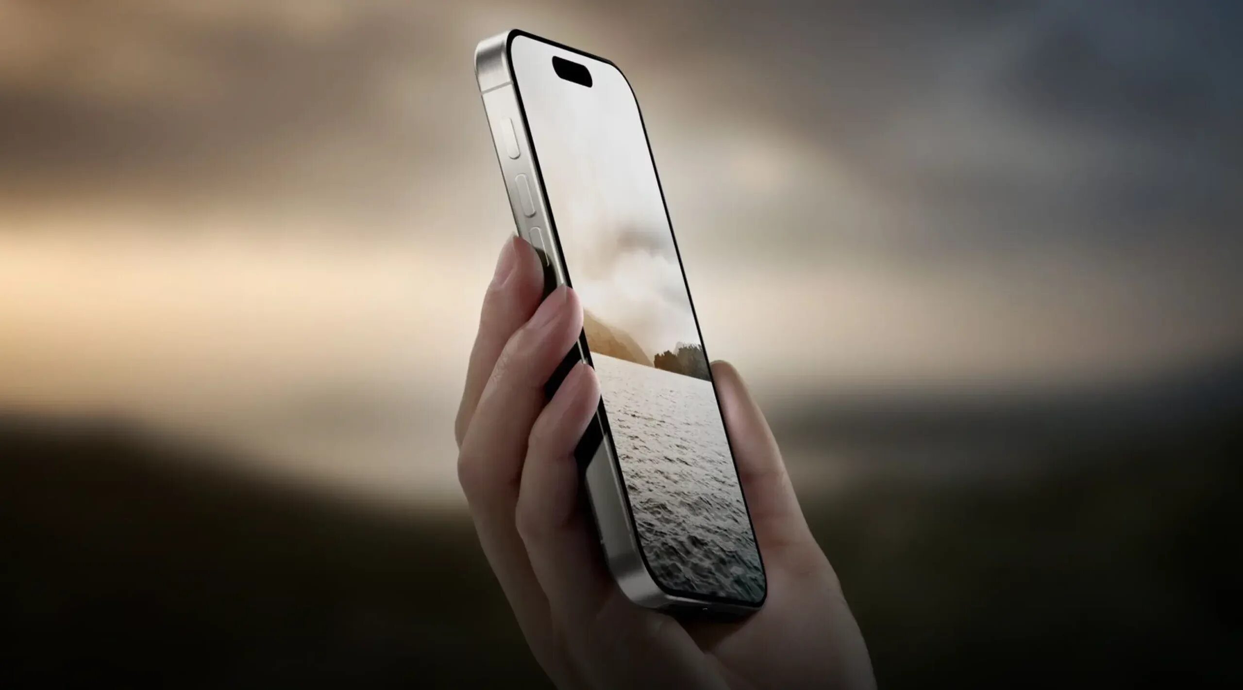 iPhone 13 Pro Max 1Tb silver , в коробке , 90% емкость аккума , , на стекле прис