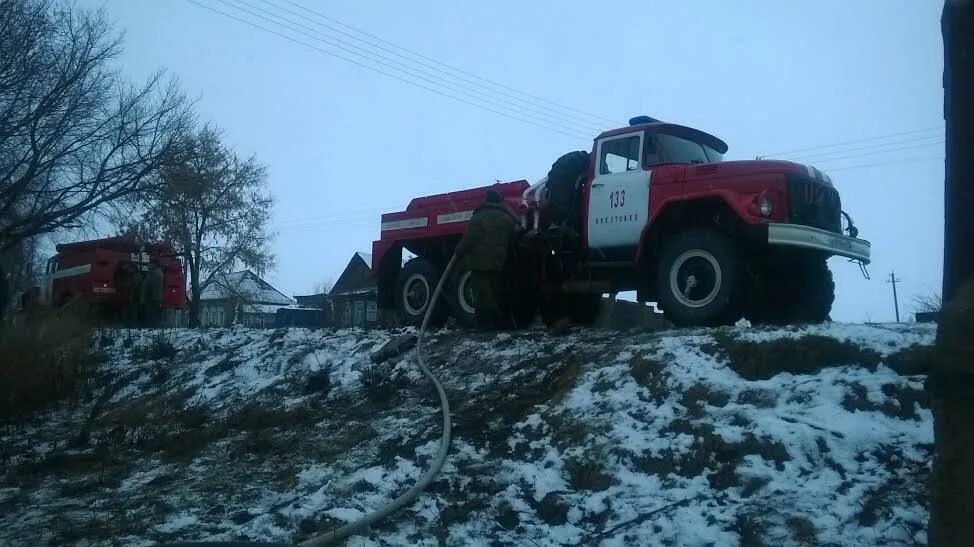 Пожар в Вешкайме. Пожар в Вешкайме Ульяновской области. Бекетовка Сенгилеевский район Ульяновская область. МЧС Вешкайма. Погода селе ермоловка