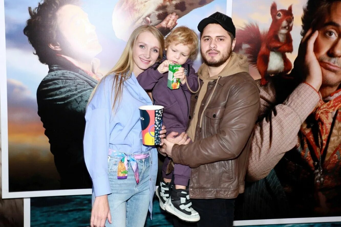 Алина ботановна ru tv. С кем сейчас встречается ботановна. Ольга бузова и сыровар. С кем сейчас встречается ботановна. Блоггер алина левда.