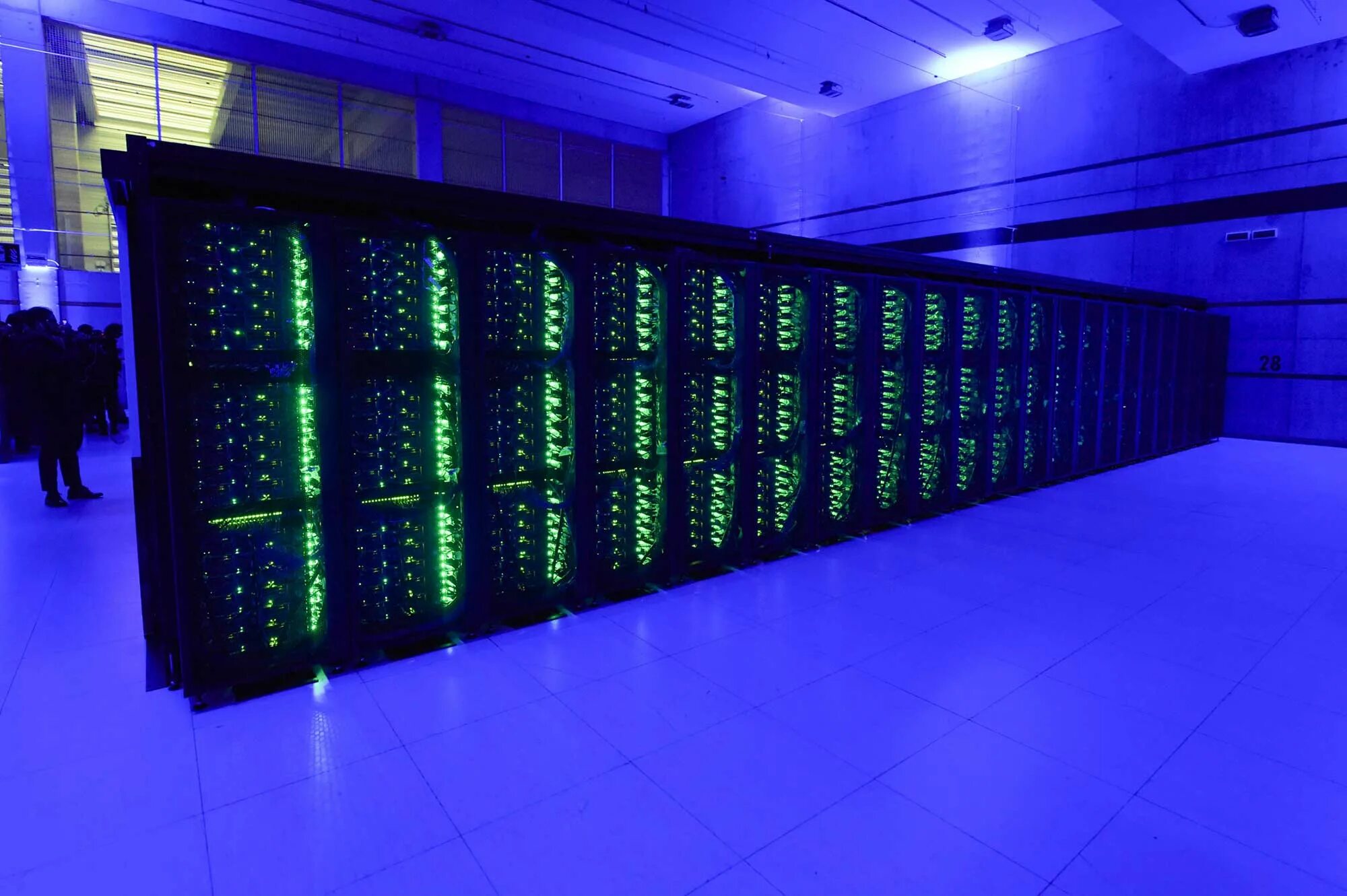 High performance computer. Суперкомпьютеры hpc5. супер-эвм cdc 7600. суперкомпьютер (supercomputer). суперкомпьютер cray 4.