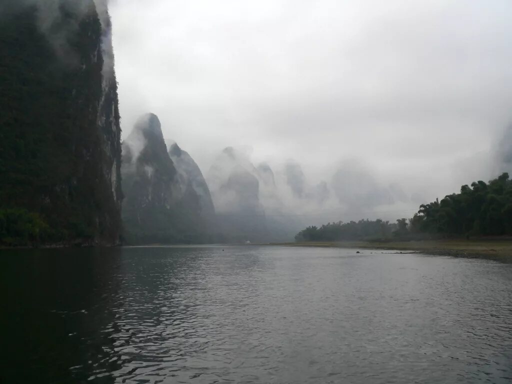 Река ли 17. Река Чжуцзян. Чжуцзян Жемчужная река. Река Сицзян. Гуйлинь Китай река Лицзян.