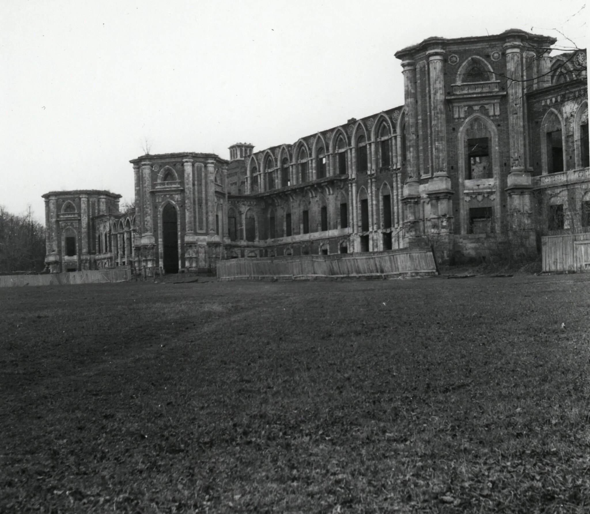 Р н царицыно. Царицыно дворец 1961. царицыно в 80-е. царицыно 18 век. царицыно дворец в 90-е.