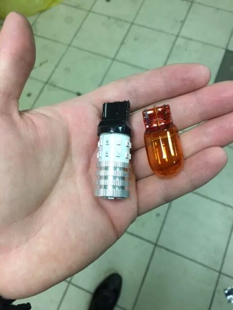 Положение поворотника. Лампочка поворотника мазда 6 gh. лампочка поворотника мазда 3 бк. лампочка поворотника задняя мазда 3 бк. лампочки мазда 3 бк поворотник.