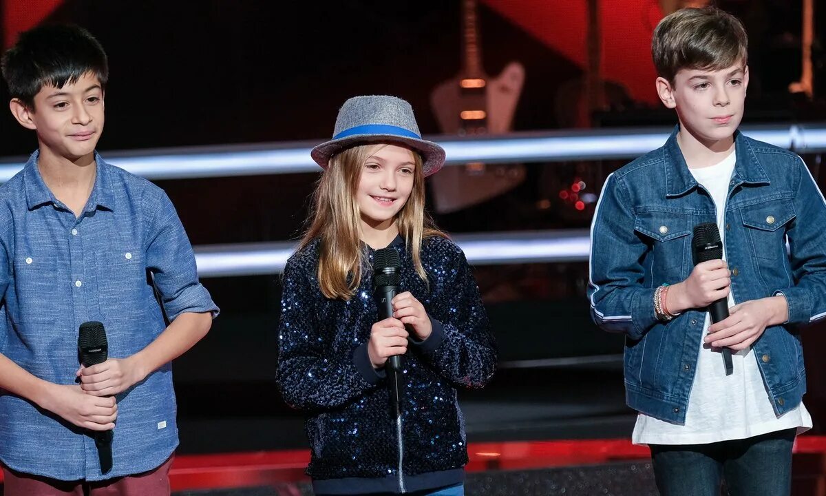 The voice kids france 2023. Voice Kids 2020. Demi Voice Kids. Тренеры the Voice Kids. Rosa Holland Voice Kids.