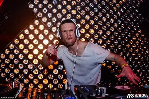 Drum bass dj