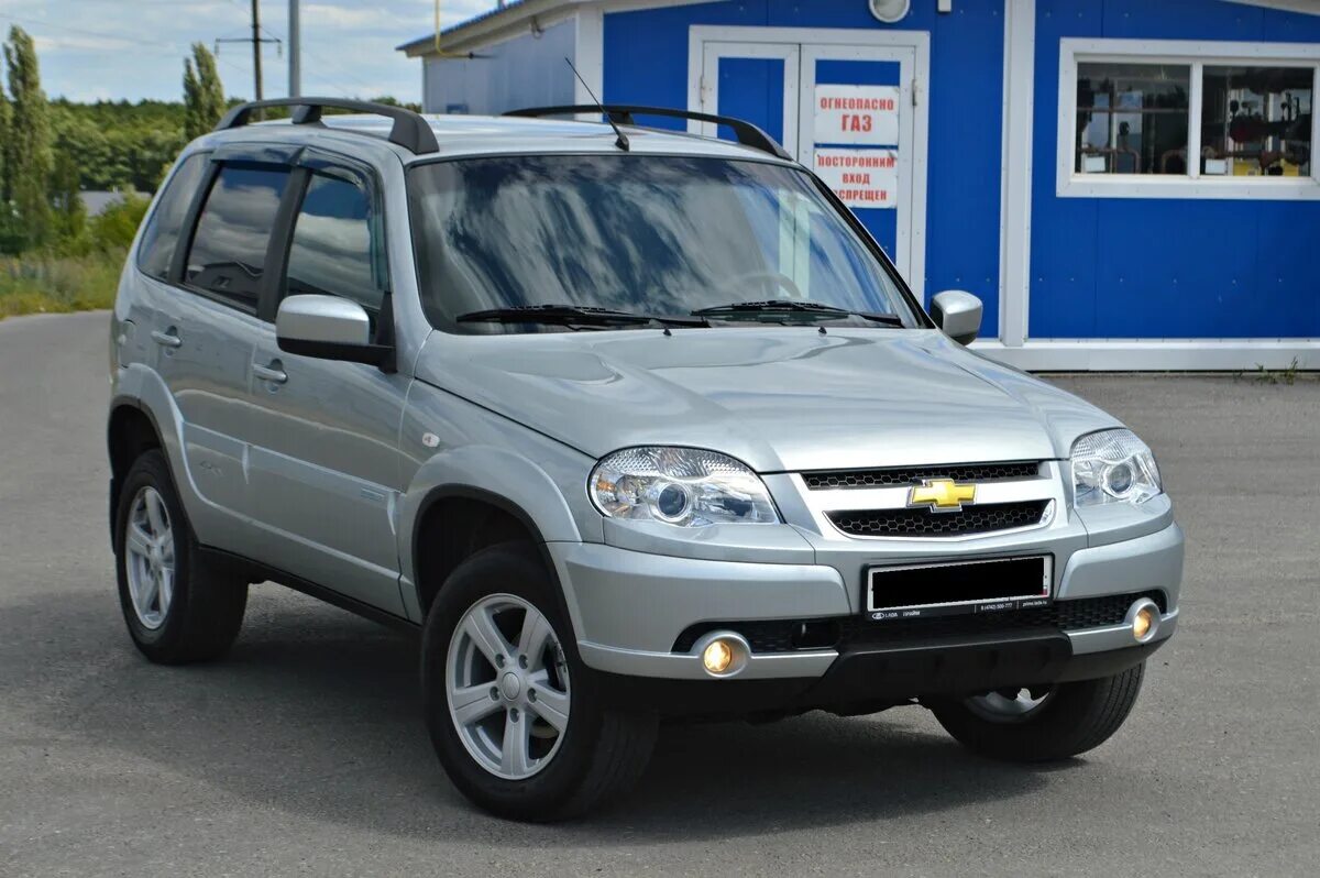 Шеви Нива. Нива Шевроле 2016. Шевроле Нива серебристая. Chevrolet Chevrolet Niva 2012.