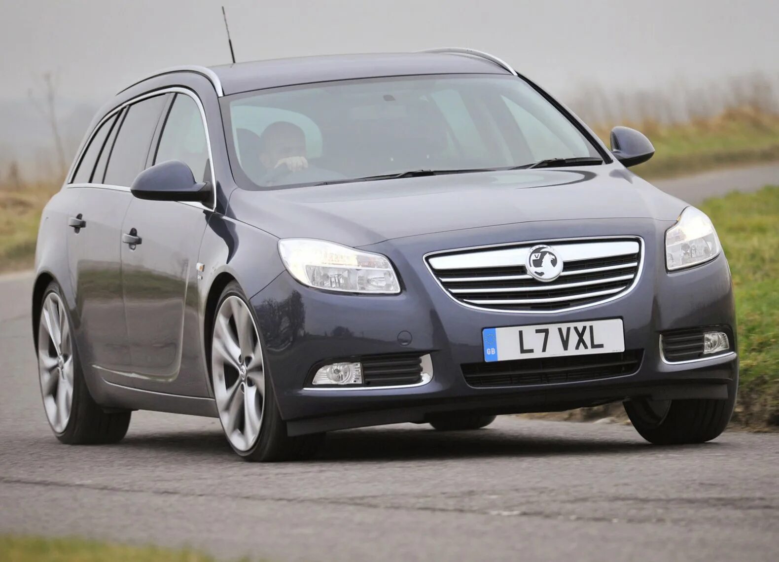 Opel insignia дизель. Opel Insignia 2010. Опель Инсигния 2009. Opel Insignia Sport 2010. Опель Инсигния 1.