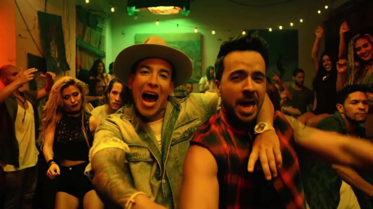 Luis fonsi - despacito ft. Ďespasito слушать. Луис фонси -дадии яанкее. Daddy yankee. Ďespasito слушать.