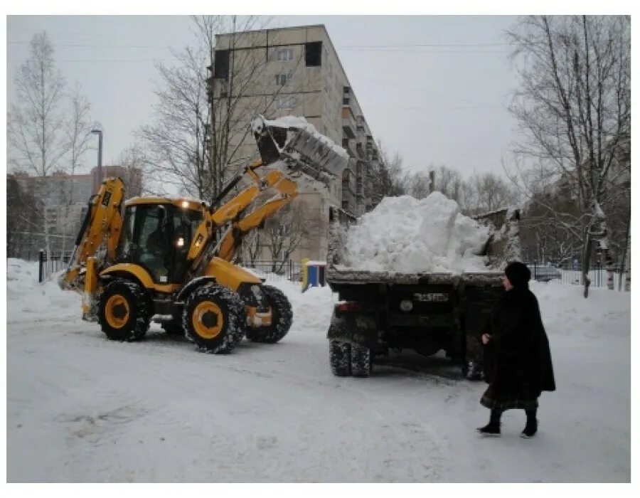 Снегоуборочная спецтехника. Механизированная уборка снега. Вывоз снега камаз 65115. Уборка снега трактором во дворе. Jsb 4 sx уборка снега.