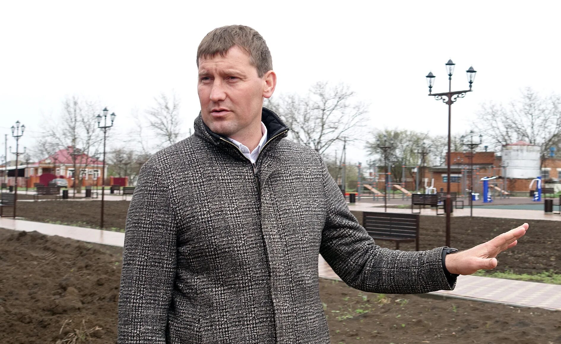 Парк в Медведовской. Глава Медведовского сельского поселения Тимашевского района. Глава Качуковского сельского поселения фотографии.