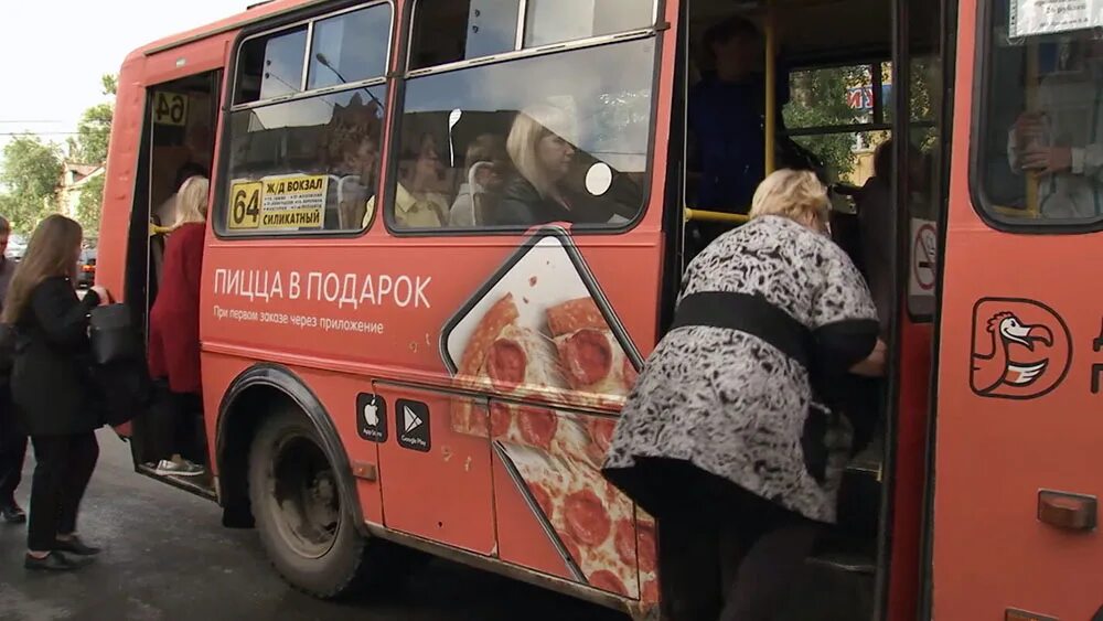 Транспорт архангельск автобус. Автобусы Архангельск. Архангельский автобус. Архангельск старые автобусы. Лаиз автобус в Архангельске.