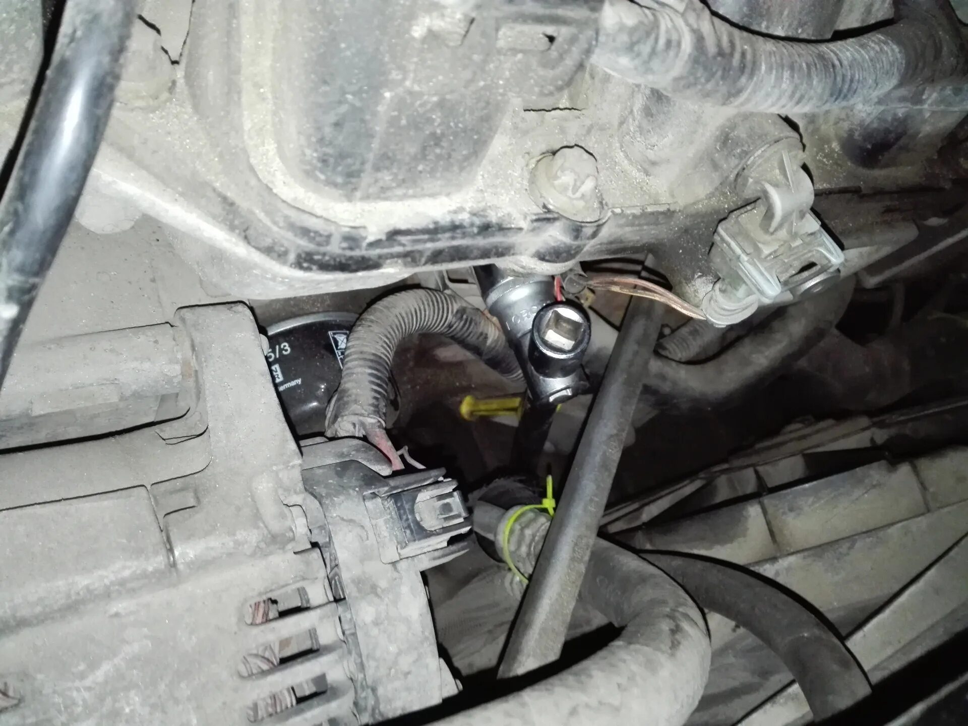 4. Датчик логан замена. Датчик детонации рено логан 1. 6 8 клапанов. 4.