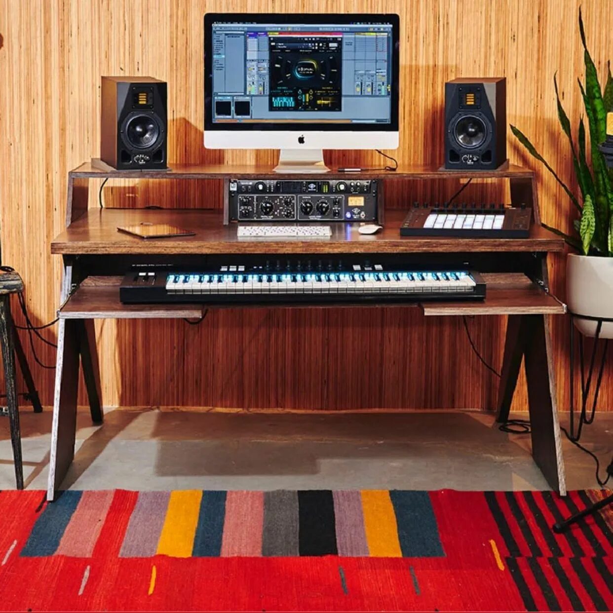 Столик для проигрывателя пластинок. Столик для винилового проигрывател. Тумба под виниловые пластинки. Столик для винилового проигрывател. Record table.